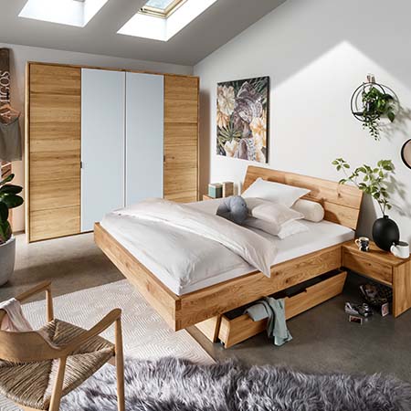 Holzbetten